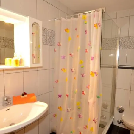 Apartman Low Budget Areit Lozano By Ged *