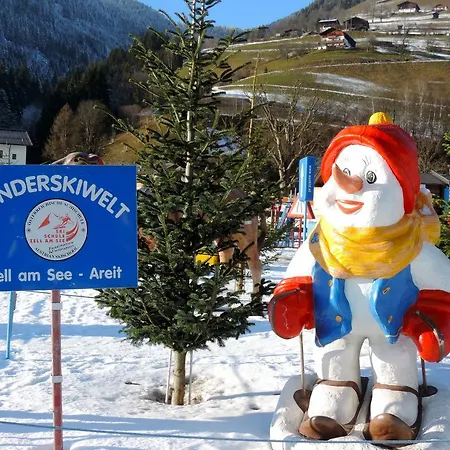 Low Budget Areit Lozano By Ged * ツェル アム ゼー