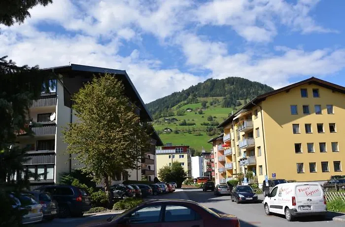 Lejlighed Low Budget Areit Lozano By Ged