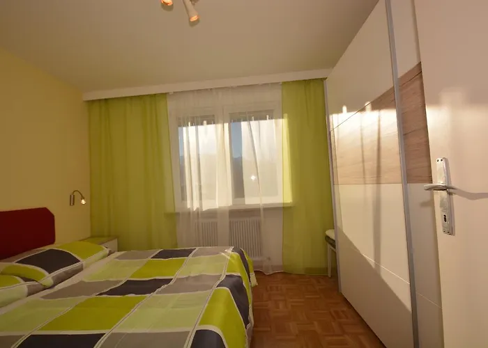 Low Budget Areit Lozano By Ged Lejlighed