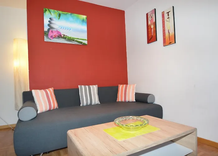 Low Budget Areit Lozano By Ged